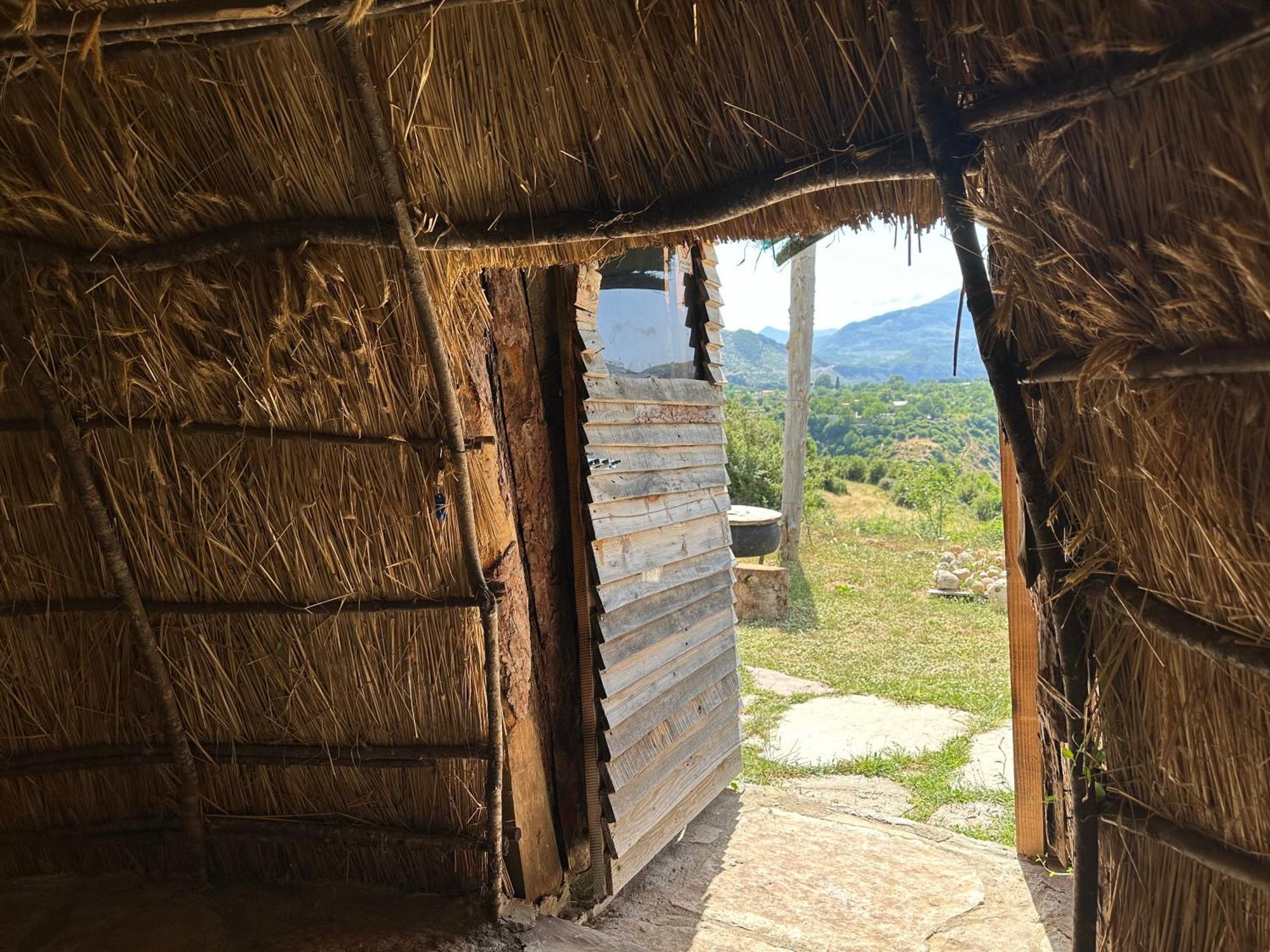 Hotel Camping Lekdushi - Shehu Tepelene Exterior foto