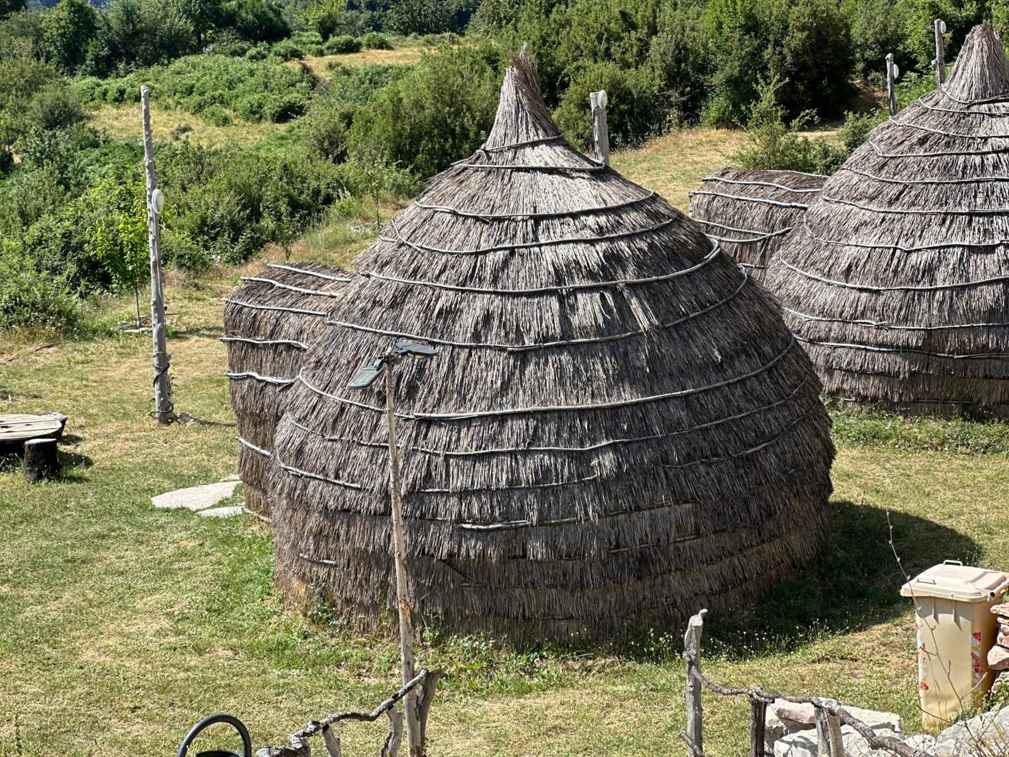 Hotel Camping Lekdushi - Shehu Tepelene Exterior foto